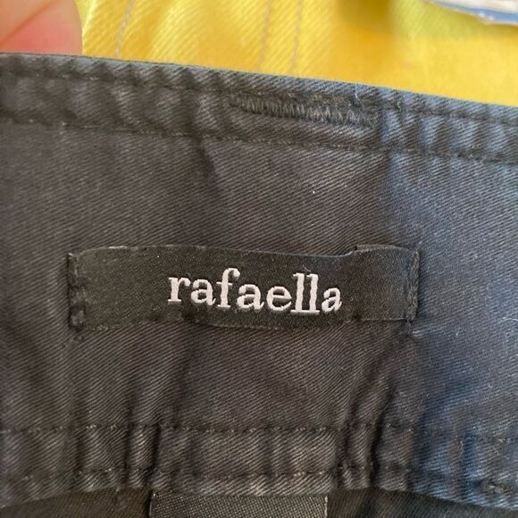 Rafaella Cargo Capris with side and back pockets w/ metal buttons - Picture 6 of 7